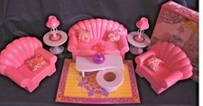 FANCY LIFE CASA DE MUÑECAS Barbie Tamaño Muebles SALA DE ESTAR Loveseat JUEGO (22004)