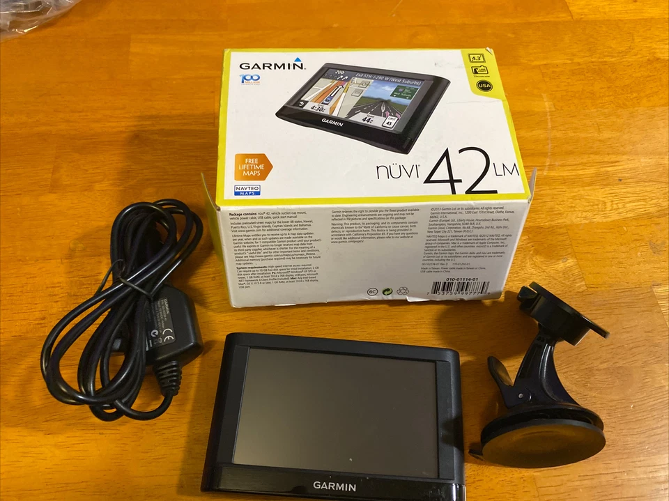Garmin Nuvi 42LM GPS Bundle Mount Charger USB Data Cable Free Shipping - Image 4 of 4