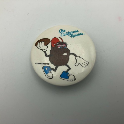CALIFORNIA RAISINS Pinback Football Player 1-1/2" Pin Adver 1987 CALRAB Vintage