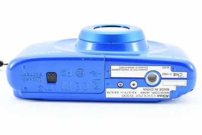 Nikon Coolpix W100 BLUE 13.2MP Water/shockproof 3X Nikon Coolpix W100 BLUE 13.2MP Water/shockproof 3X