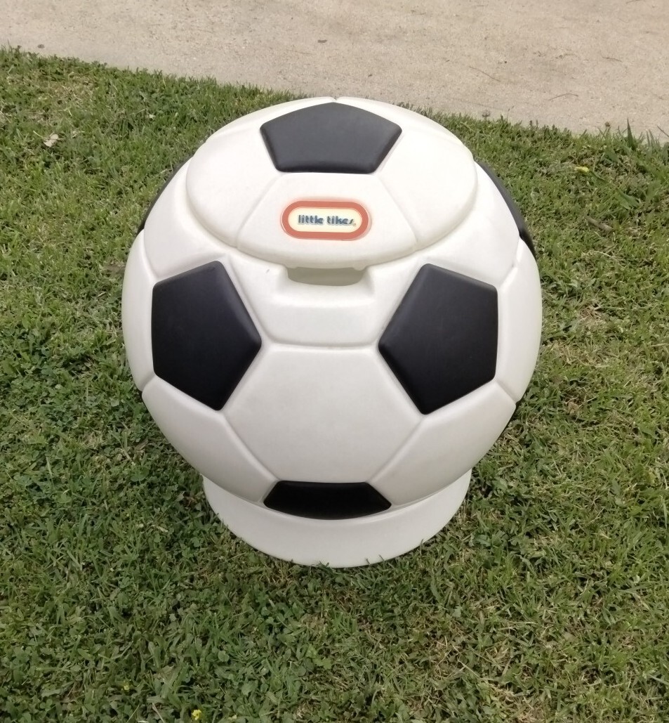 VINTAGE LITTLE TIKES TYKES KIDS TOYBOX SOCCER BALL TOY BOX HAMPER