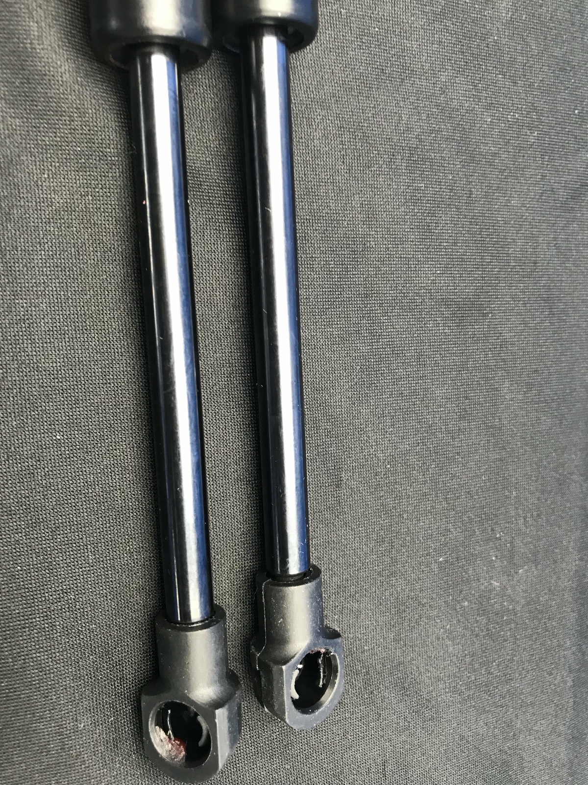 Bentley Flying Spur trunk shocks lift support L/R Struts