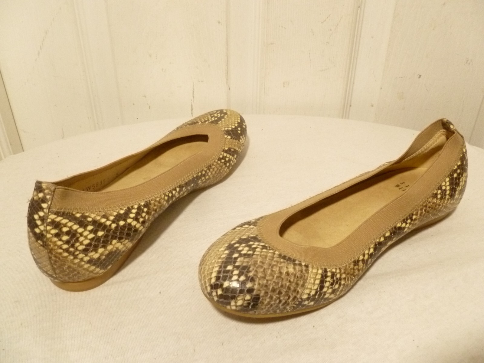 STUART WEITZMAN WOMEN’S BEIGE PYTHON BALLET FLATS… - image 9