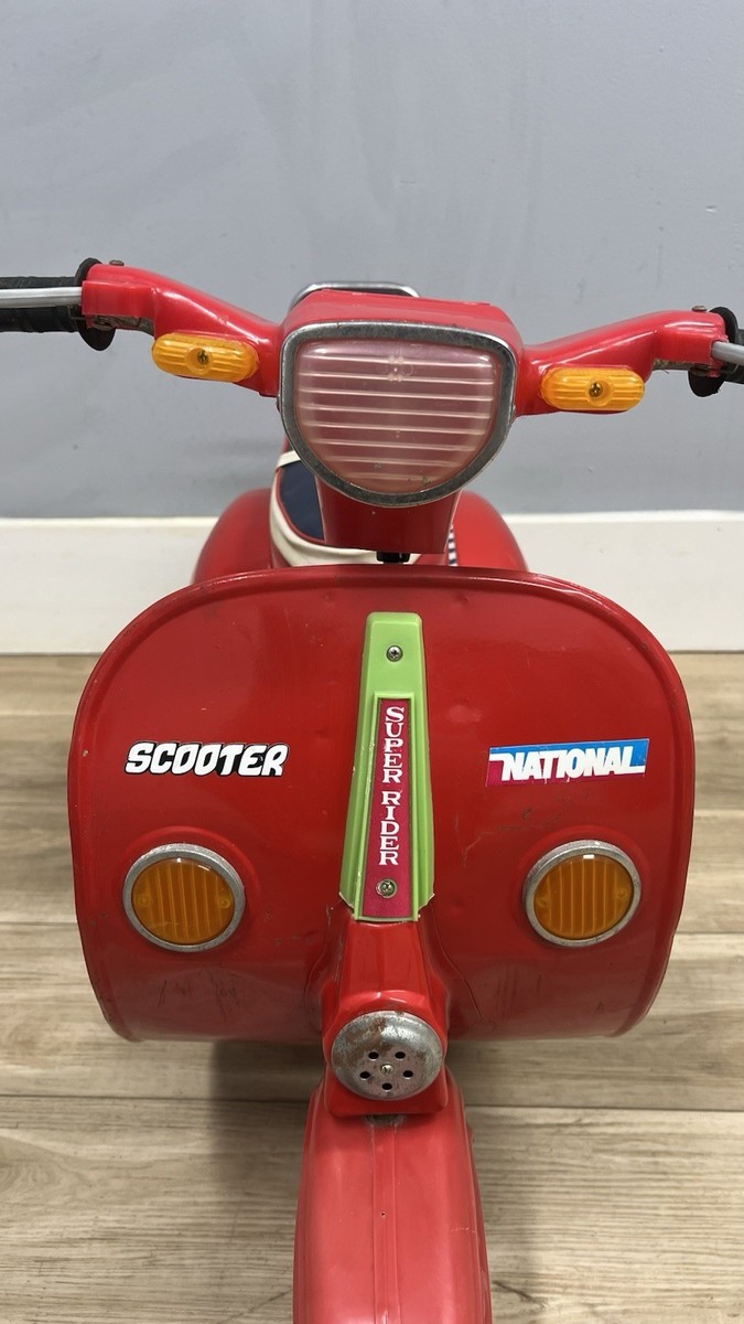 Vintage National Young Lion Pedal Scooter – Vespa Style – Chain