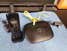 Ooma Telo TELO103 VoIP Home Phone Base Station with handset and charging cradle
