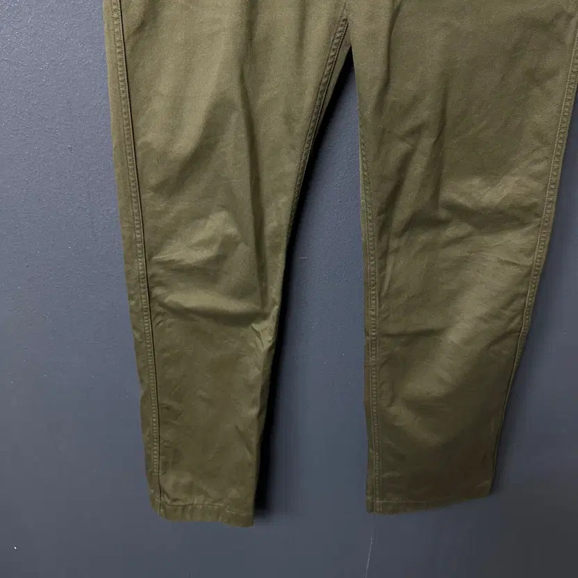 Uniqlo Khaki Chino Pants Men’s 102cm thumbnail 5