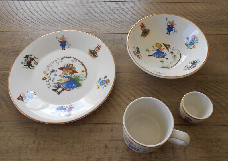 Vintage Arklow of Ireland Kiddies' Table China Set + box "Little Miss Muffet"