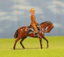 VINTAGE LEAD TOY - ARMY KHAKI SOLDIER MOUNTED ON HORSE - BRITAINS SIZE 293