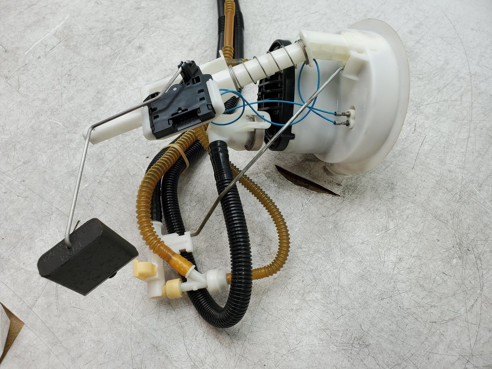 BMW 1 3 SERIES E81 E87 E88 E82 E90 0311 FUEL FILTER WITH PRESSURE