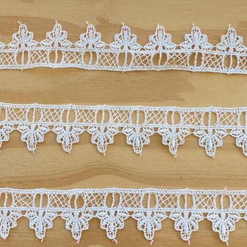 3 Yards Bright White Floral Ribbon Lace Trim for Sewing/Crafts/Bridal/1.25"Wide - Picture 2 of 16