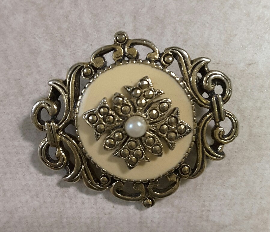 Picture 1 of 4