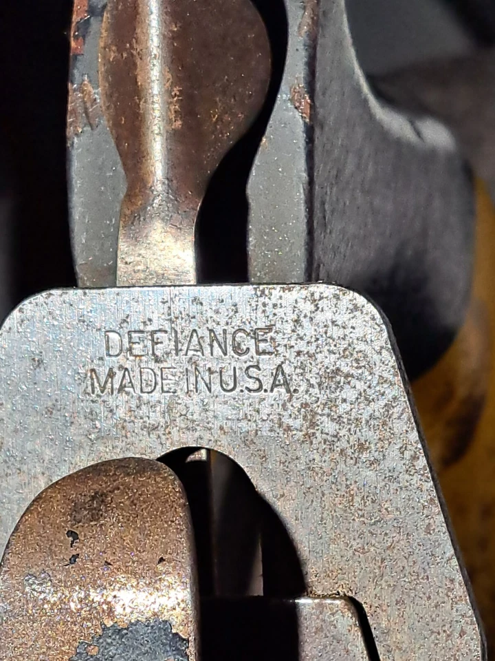 MANGO DE MADERA VINTAGE DESAFIANCE PLANO AMARILLO Y NEGRO 13,5" EE. UU. FONDO LISO Foto 4 de 4