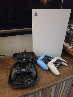 Sony PlayStation 5 Disc 1TB W/Dual Sense Edge Pro + Dual Sense Edge Controller