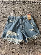 Women  s Levi  s Blue Denim High Waisted Mom Shorts Size 28 New
