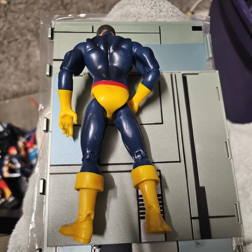 FIGURA COMPLETA MARVEL DIAMOND SELECT CYCLOPS ACCESORIOS SALA PELIGRO X-MEN!!! Foto 2 de 2