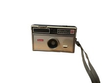 Vintage 1960  s Kodak Instamatic 104 Camera - Made In USA - Untested