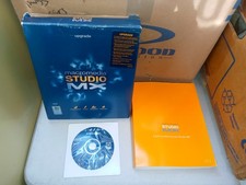 2002 Macromedia STUDIO MX Upgrade for Windows with Serial No. Manual Guide Box