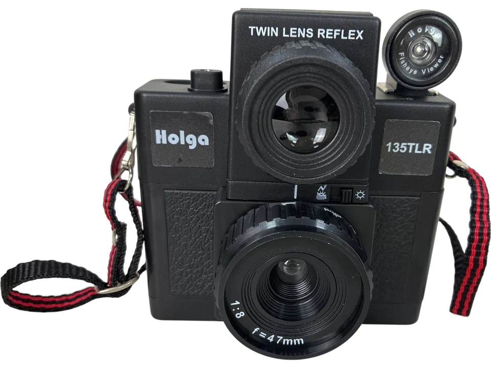 Cámara réflex Holga 135TLR de doble lente con ojo de pez y lente ancha Foto 2 de 4
