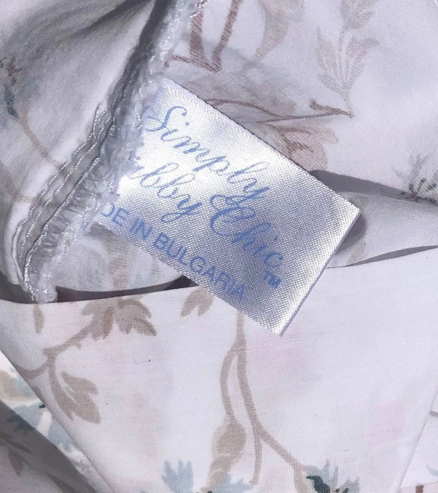 Travesseiro com babados chique gasto floral azul rosa 1 farsa 34 x 19 pol - Imagem 3 de 4