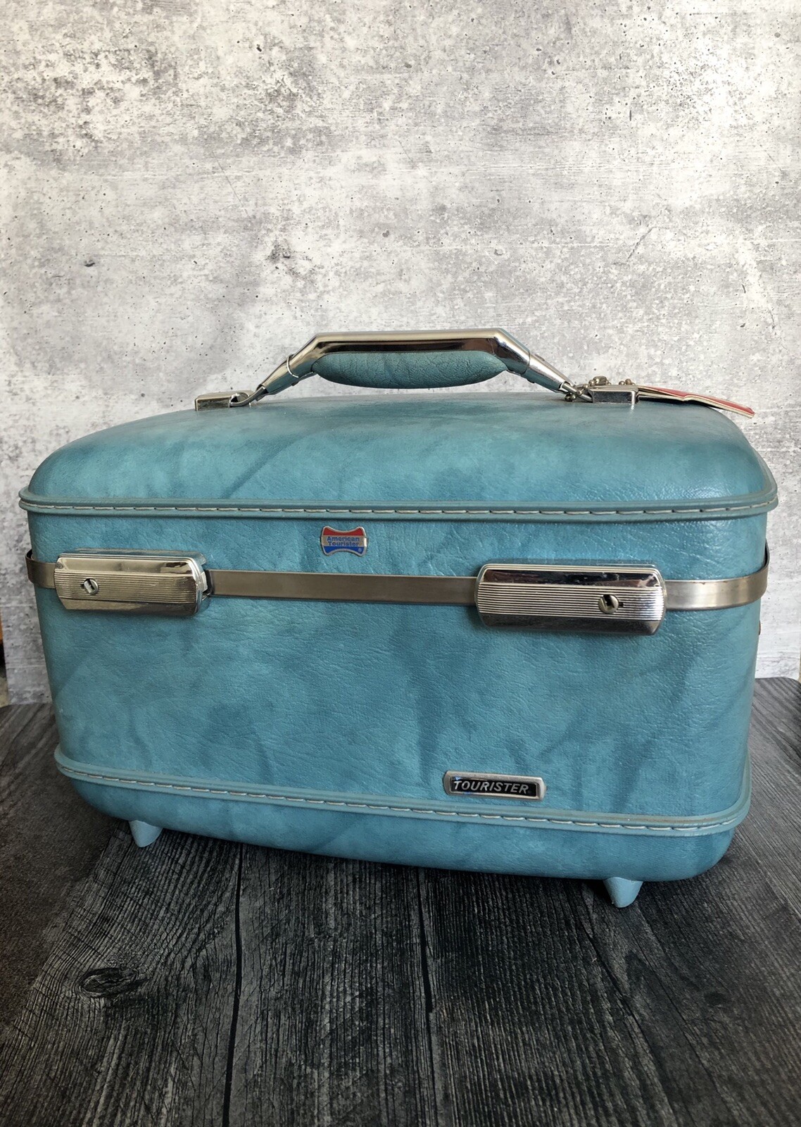 american tourister sky blue