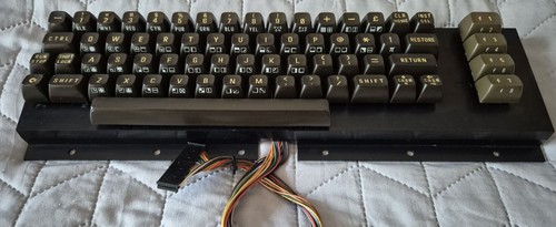 Commodore 64 Breadbin | Brown MITSUMI Keyboard | GENUINE PART | working - Picture 2 of 7