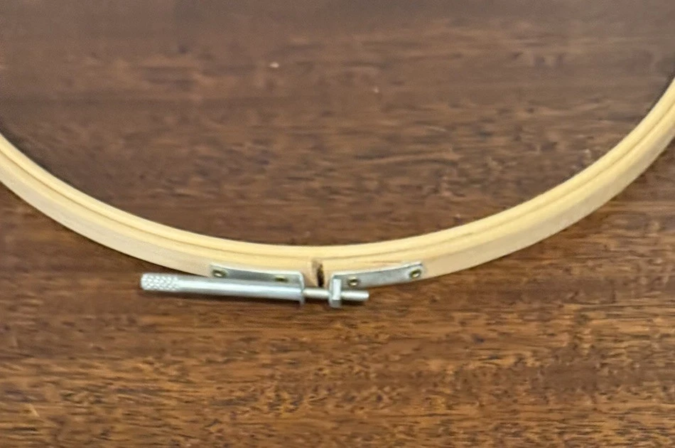 Nice Vtg 10” Wood Embroidery Hoop Set, Tension Screw Mechanism, Sturdy & Smooth - Image 3 of 4