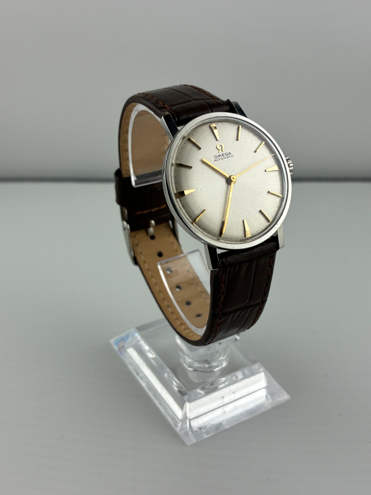 1961 Omega Vintage Watch Ref 162.009 Classic Timepiece