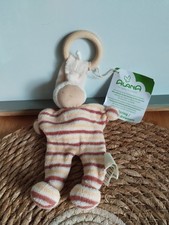 Doudou Poupée lutin beige Jaune orange rayé coton bio anneau bois ALANA