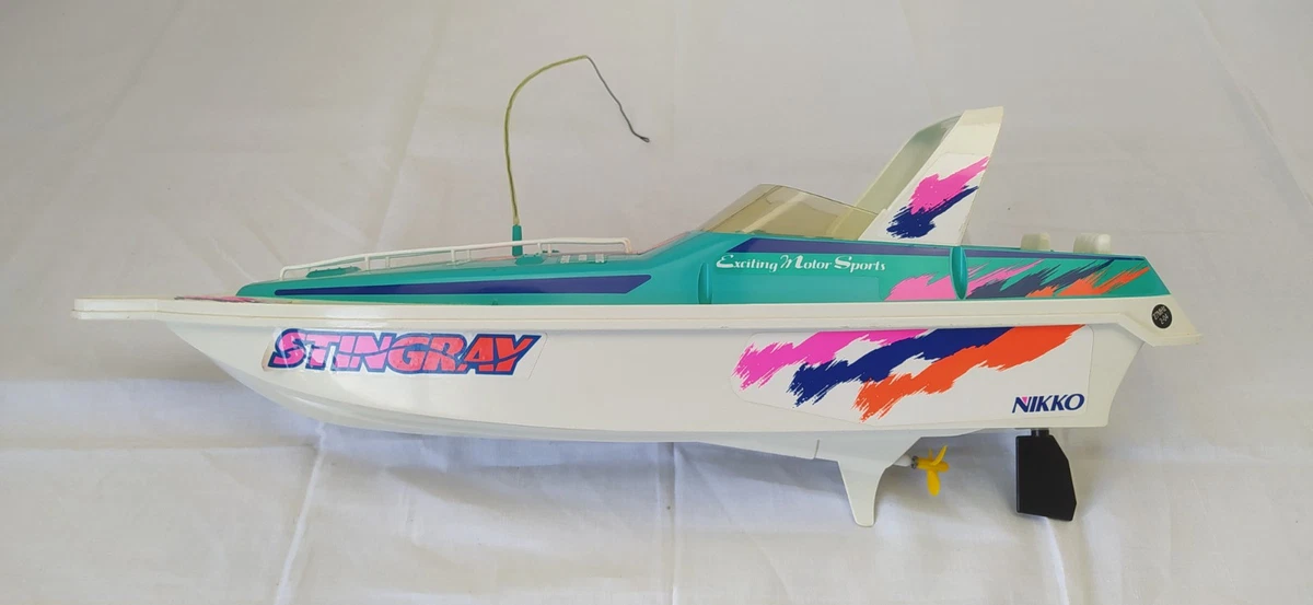 Bateau Radiocommandé Nikko Jet Flash 1/14 – Pour Pièces / Ne Fonctionne Pas