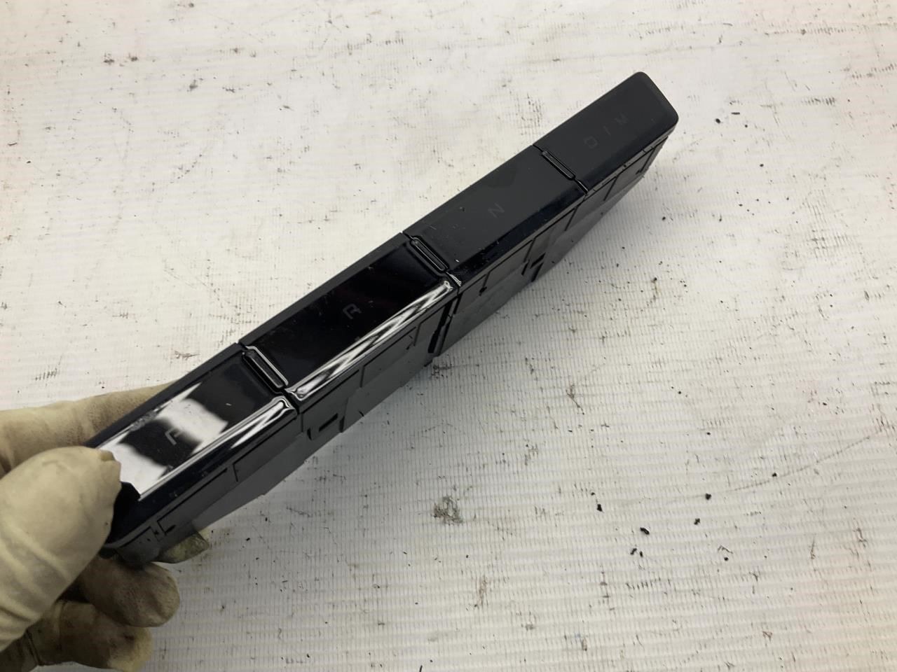 2023 Maserati Grecale Center Console Gear Shifter Button Switch Panel T