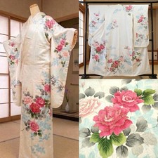 Furisode Kimono Japanese Pure Silk rose shades of pink and deep red Japan