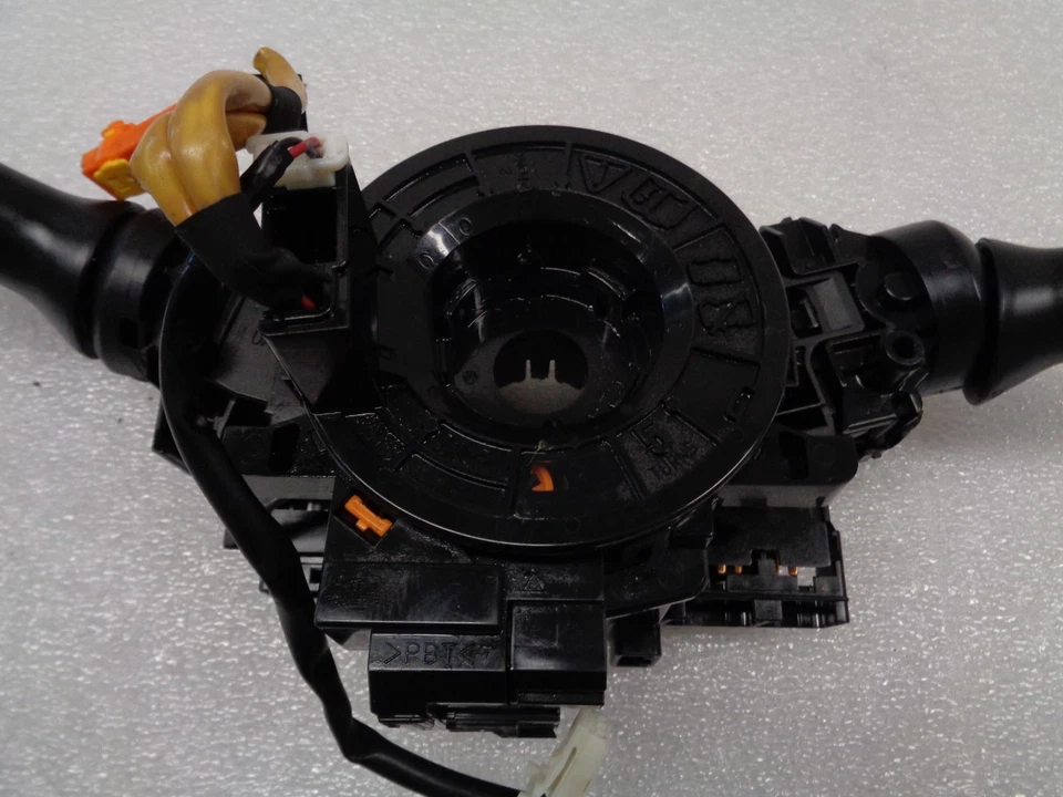 Interruptor de resorte de reloj de volante Toyota Corolla 2009-2011 OEM AK251036 Foto 3 de 4