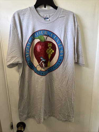 Vintage Hanes T-shirt 50-50 large 42-44 for men Apple cider century Michigan
