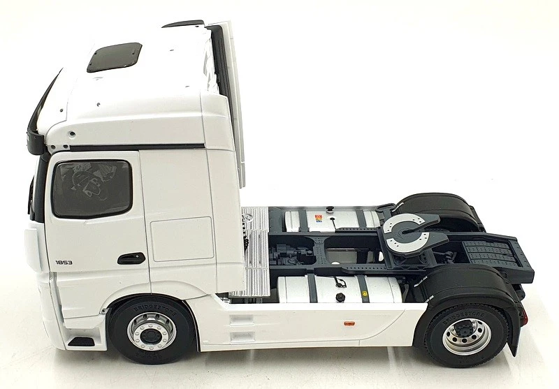Mercedes-Benz Actros L 2019 diecast escala 1/24 Solido S2400203 - blanco Foto 3 de 4