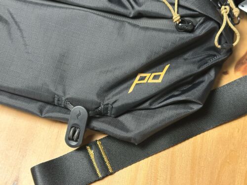 Peak Design Outdoor Sling Bag (7L, Black) - Imagen 11 de 21