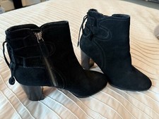 Vionic Ronnie Size 9 Suede Side Zip Heel Lace-Up Ankle Boots Weather Resistant