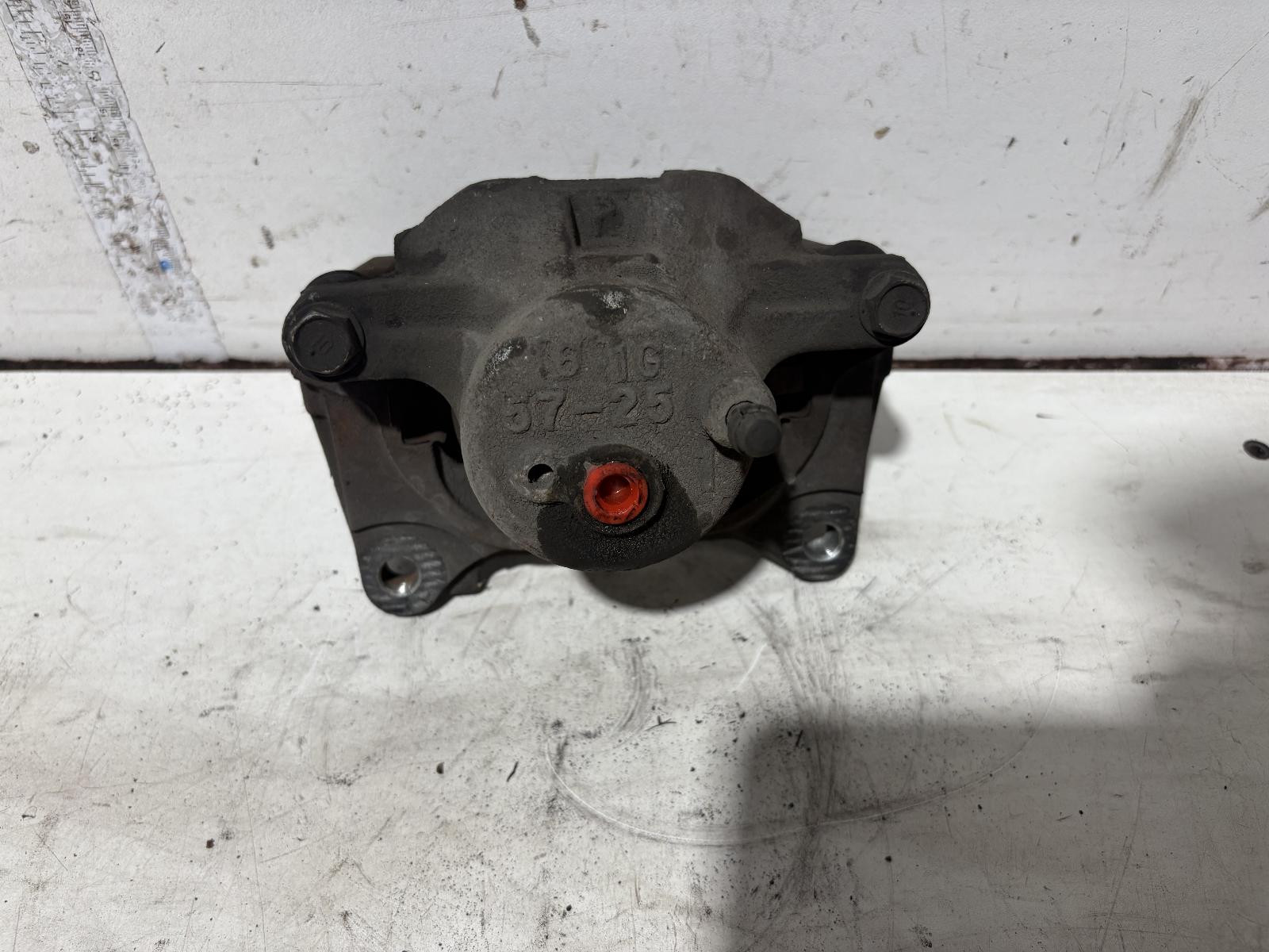 Toyota Corolla Right Front Caliper ZZE122 12/2001-06/2007 - thumbnail 3