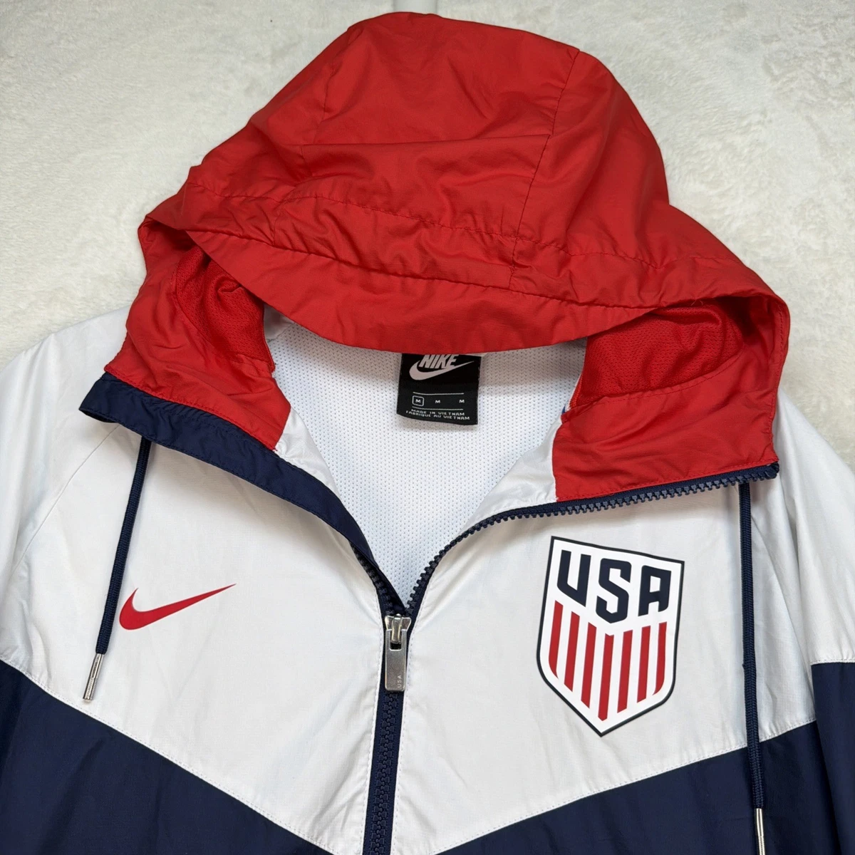 Preços baixos em Red jaquetas Masculinas Nike Windrunner