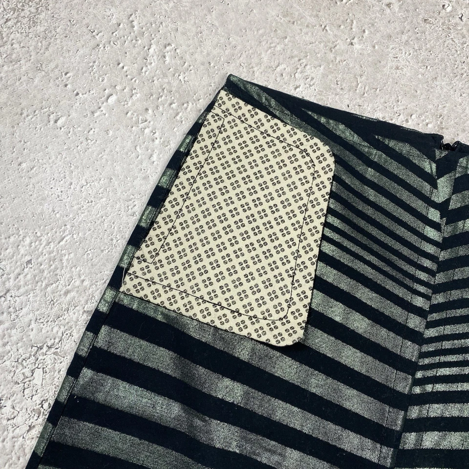 Saia lápis listrada feminina Custo Barcelona tamanho EUA 4 UE 38  - Imagem 4 de 4