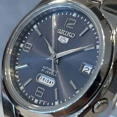 Seiko 5 Automatic Grey Dial Silver Stainless Steel Men s Watch SNK621K1
