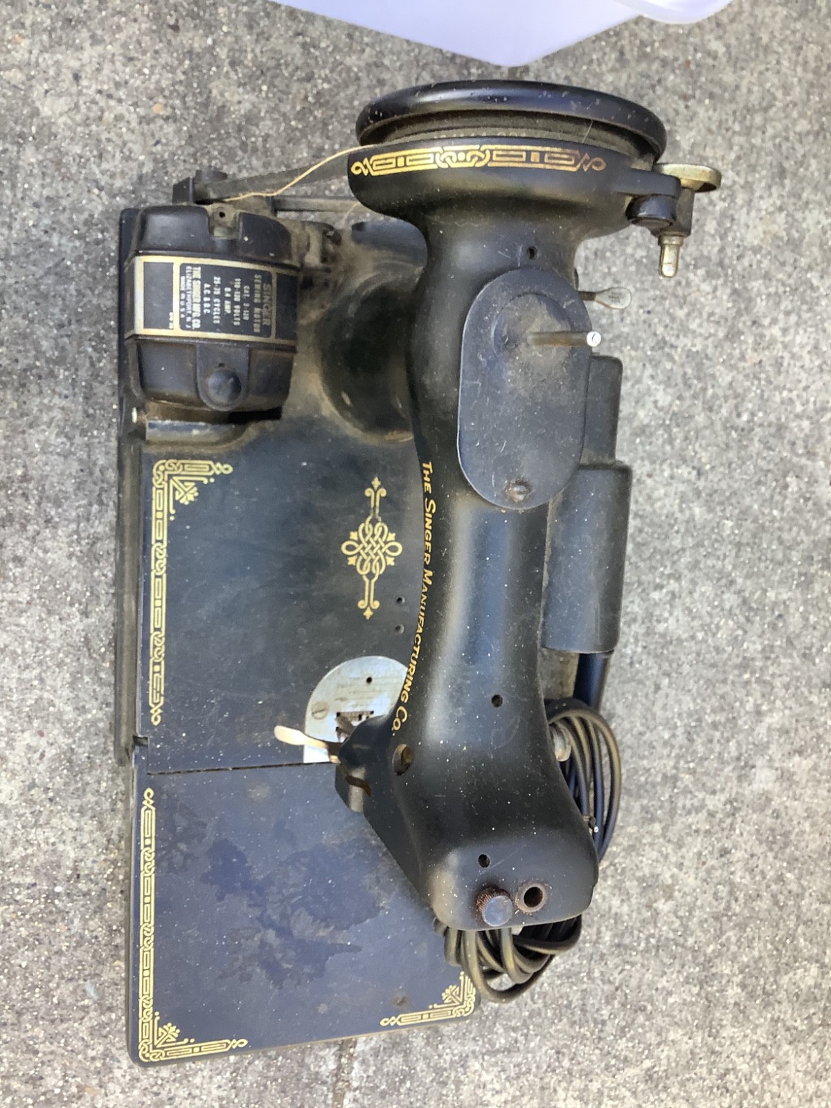 Vintage Singer Sewing Machine all attachments,  extra, pedal, instruction manual