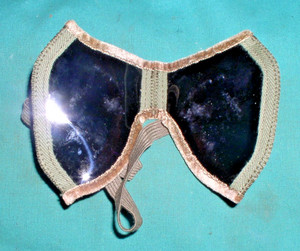 Vintage Military? Winter 1962 Ski/Snow Goggles w Green Plastic Case TJ7051