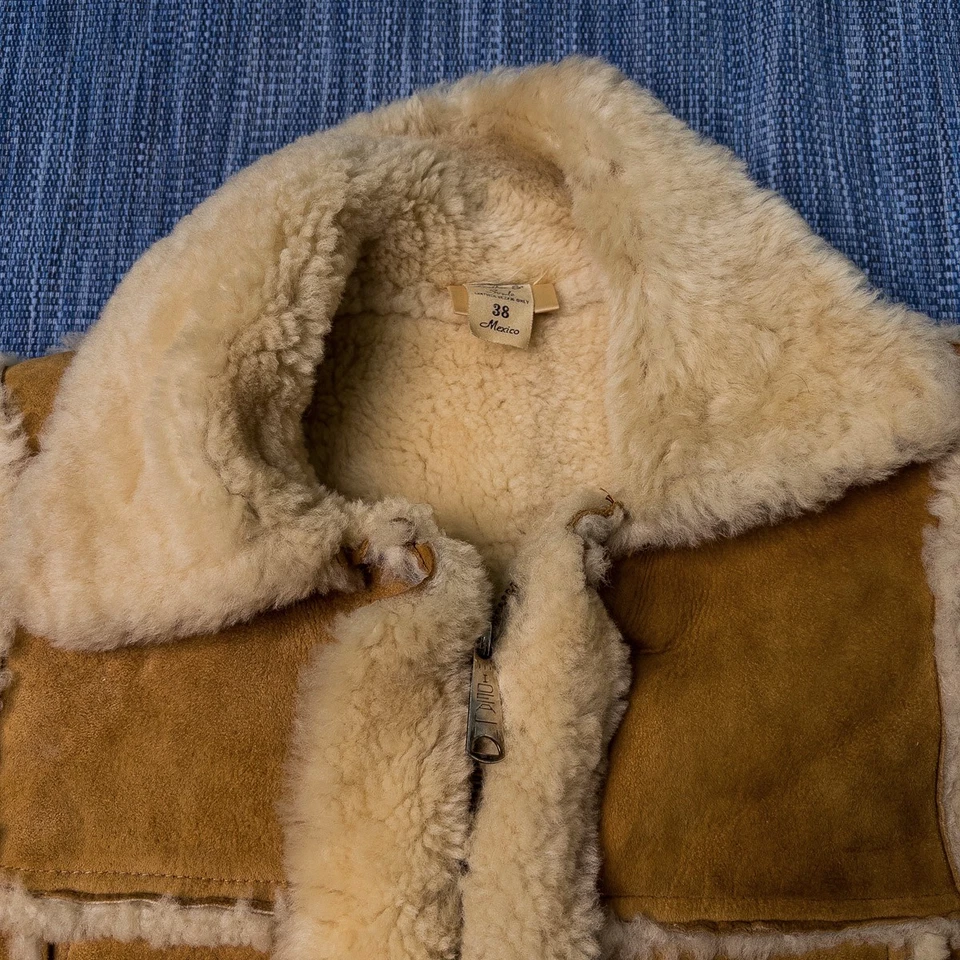 True Vintage 70s Shearling Vest Size 38 Leather Boho Festival Hippy Brass Zipper - Image 3 of 4