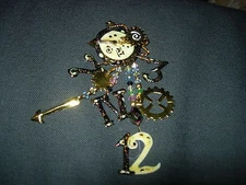 LUNCH AT THE RITZ VINTAGE 1986 PIN--SIGNED & DATED---#T14A-16