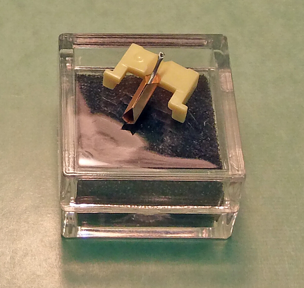 NEW IN BOX STYLUS NEEDLE for SHURE N70B N72B N70EJ M70B 4768-D6 768-D6
