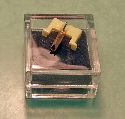 NEW IN BOX STYLUS NEEDLE for SHURE N70B N72B N70EJ M70B 4768-D6 768-D6