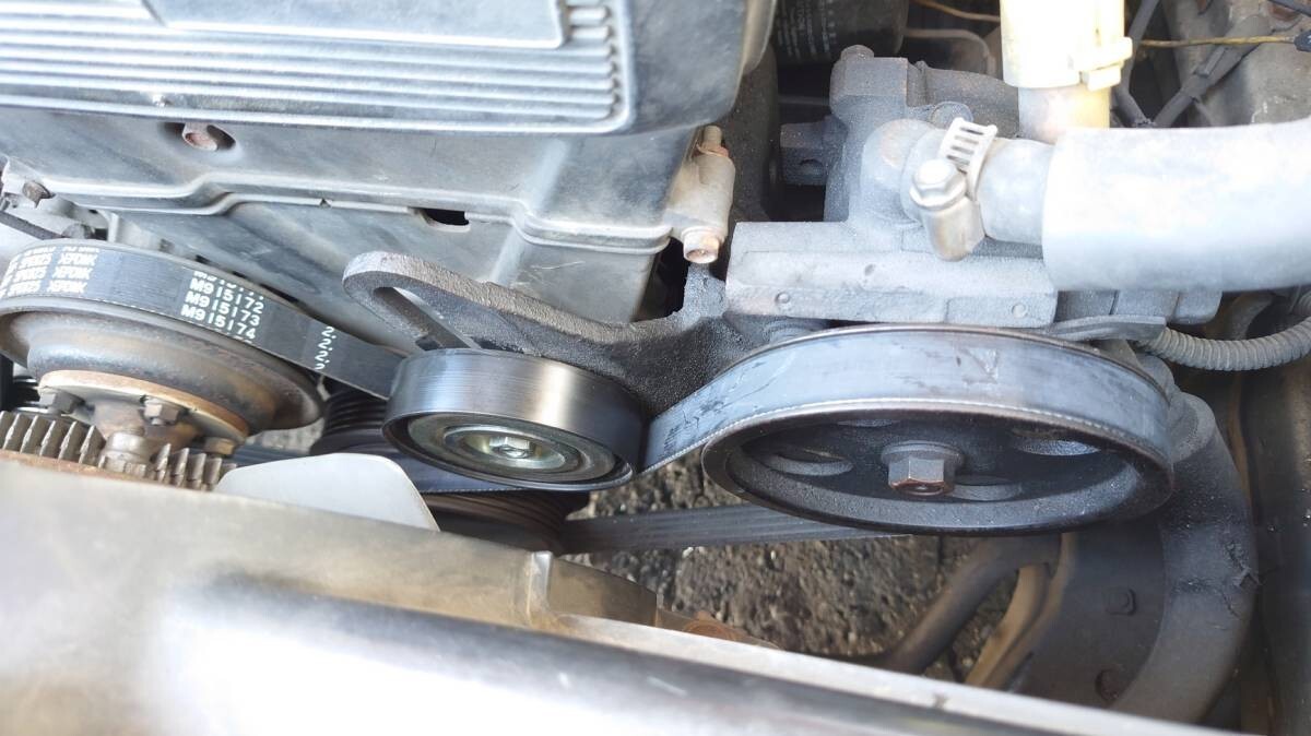 Genuine OEM Toyota AE86 Power Steering/Air Conditioner Belt