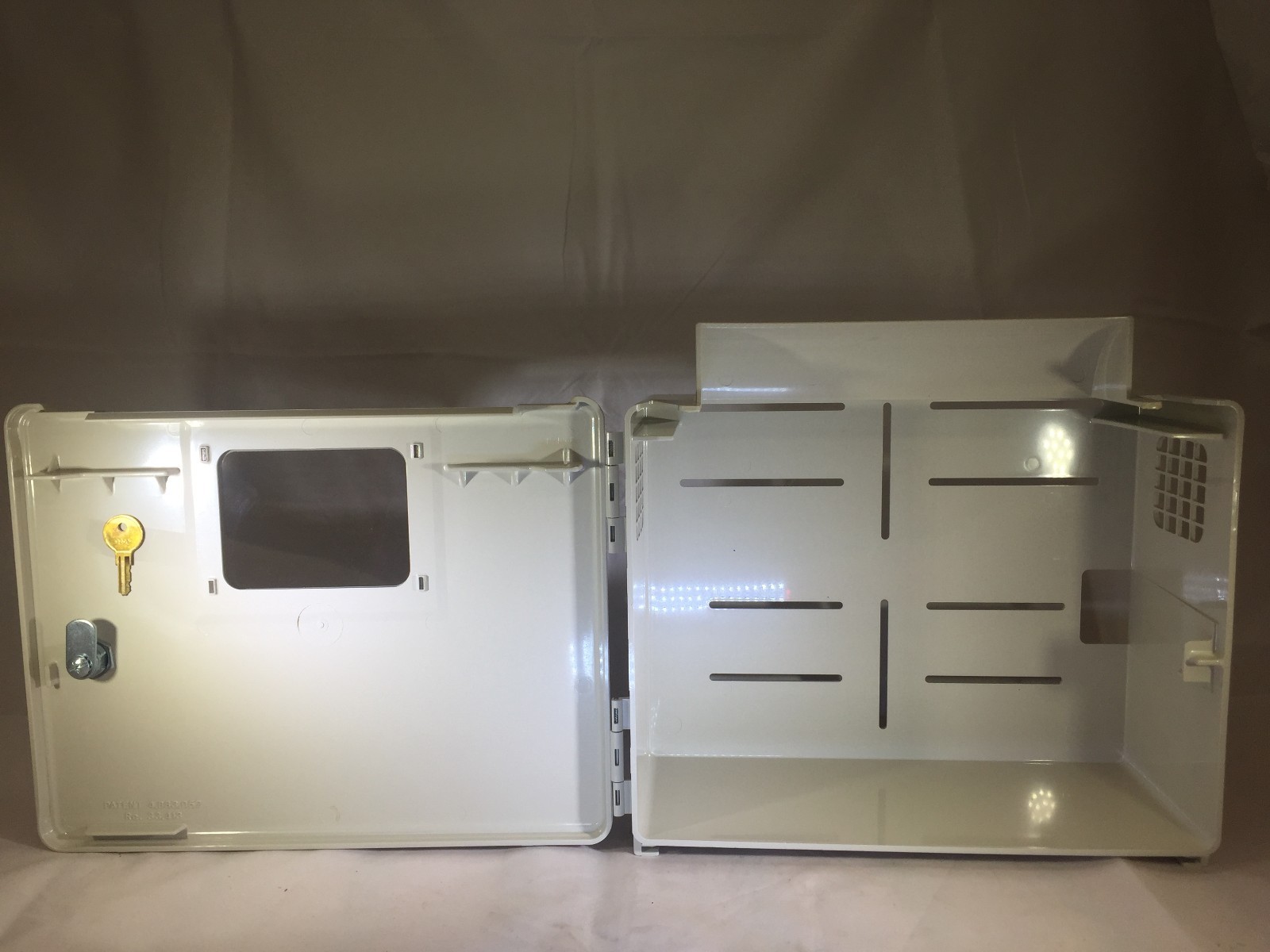 Covidien SharpSafety Wall Enclosure for 5 Quart Container 85161H eBay