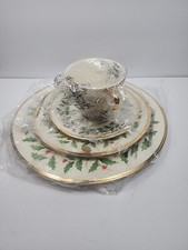 Lenox 146590600 Holiday 4-Piece Place Setting
