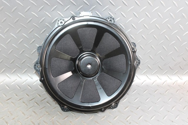 14 Porsche Cayenne 92a 958 Front Left 
